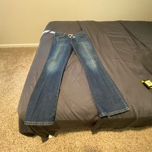 Women Levi’s Mid Rise Bootcut